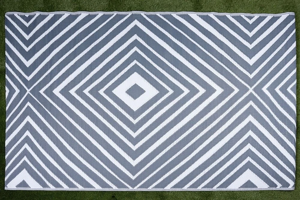 Leisurewize Prisma Outdoor Rug (Grey/White) - 120cm X 180cm (Medium)GW374 3 Leisurewize Prisma Outdoor Rug (Grey/White) - 120cm X 180cm (Medium)GW374